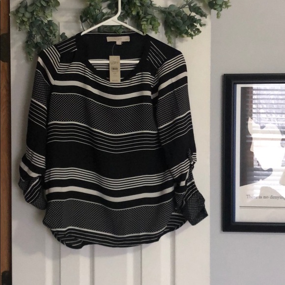 Loft NWT black top with roll up sleeves - Picture 2 of 6